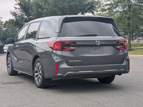 Used 2026 Honda Odyssey EX-L image 7