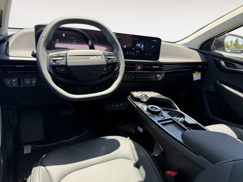 New 2026 Kia EV6 Wind RWD image 15