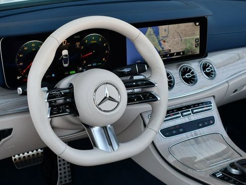 Used 2023 Mercedes-Benz E 450 4MATIC Cabriolet image 66