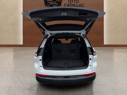 Used 2022 Jeep Grand Cherokee L Laredo image 17