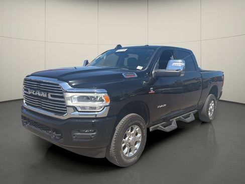 Used 2024 RAM 2500 Laramie w/ Safety Group AWD/4WD image 3