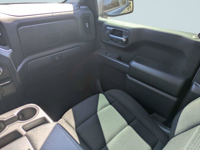 Used 2024 Chevrolet Silverado 1500 Custom w/ Turbomax Blackout Package RWD image 18
