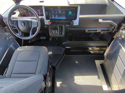 Used 2023 Chevrolet Brightdrop 600 w/ Active Safety Package 2 image 11