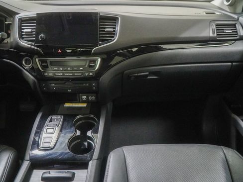 Used 2022 Honda Pilot Elite image 40