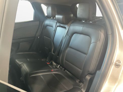 Used 2020 Ford Escape SEL image 13