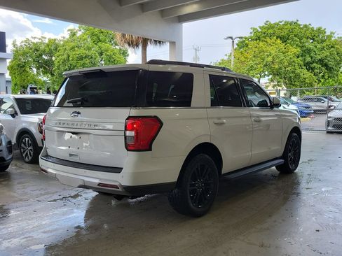 Used 2024 Ford Expedition XLT RWD image 4