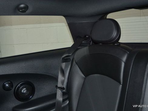 Used 2022 MINI Cooper S w/ Premium Package image 18