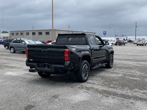 Used 2024 Toyota Tacoma TRD Sport w/ TRD Sport Upgrade Package RWD image 7