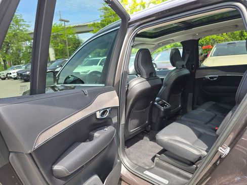 Certified 2023 Volvo XC90 B6 Ultimate w/ Lounge Package AWD/4WD image 16