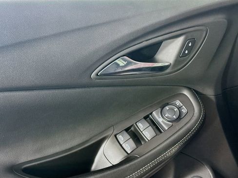 Used 2023 Buick Encore GX Select w/ Sport Touring Package image 21