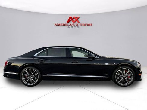 Used 2022 Bentley Flying Spur W12 image 6