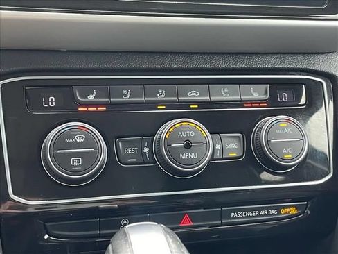 Used 2023 Volkswagen Atlas SEL Premium AWD/4WD image 14