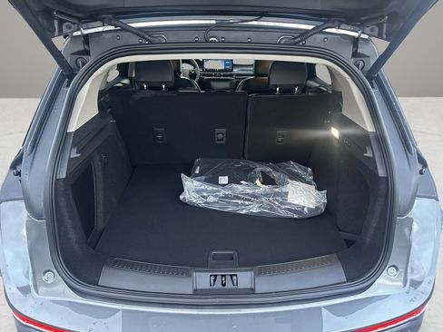 New 2026 Lincoln Corsair Premiere image 7