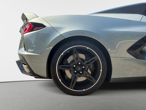 Used 2023 Chevrolet Corvette Stingray Premium Conv w/ Z51 Performance Package RWD image 20