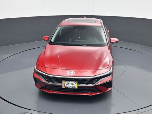 Certified 2025 Hyundai Elantra SEL image 14