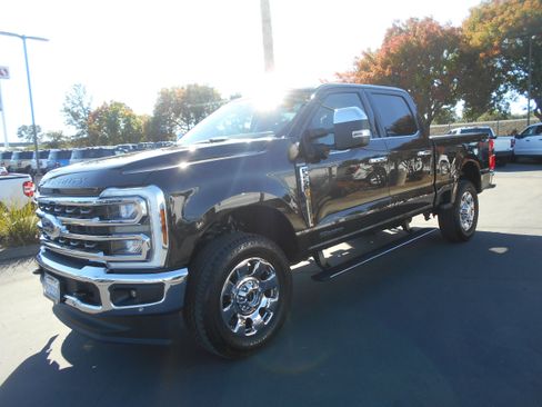 Used 2025 Ford F250 King Ranch w/ Chrome Package image 1