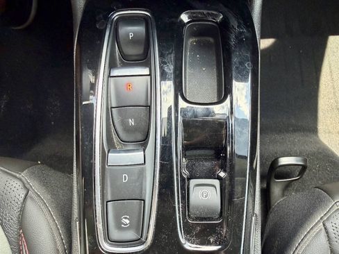 Used 2023 Chevrolet Bolt EUV Premier w/ Redline Edition FWD image 43