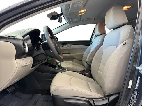 Used 2020 Kia Forte LXS FWD image 10