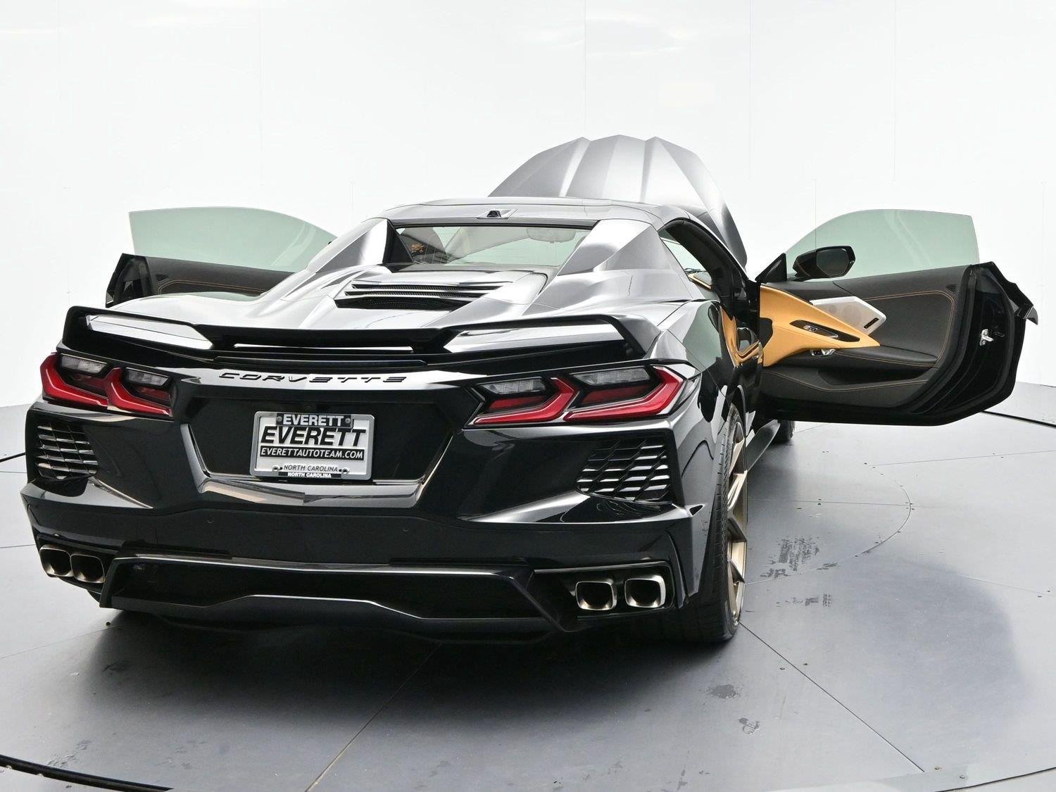 Used 2021 Chevrolet Corvette Stingray Premium Conv w/ Z51 Performance Package RWD image 50
