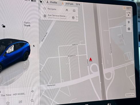 Used 2025 Tesla Model Y Long Range image 16