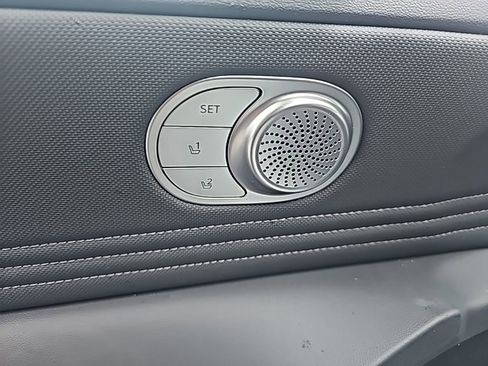 New 2026 Hyundai Elantra Limited FWD image 11