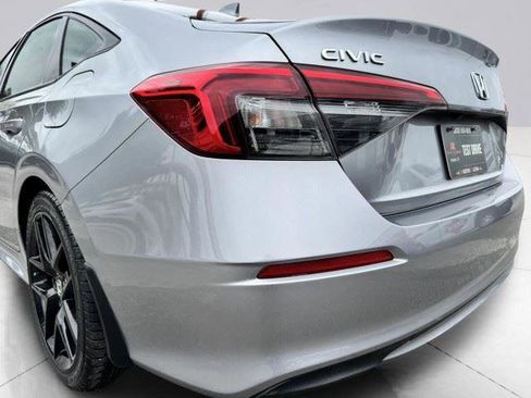 Used 2022 Honda Civic Sport image 14