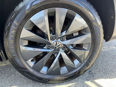 Used 2024 Volkswagen Taos S FWD image 30