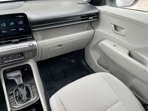 Used 2025 Hyundai Kona SEL image 35