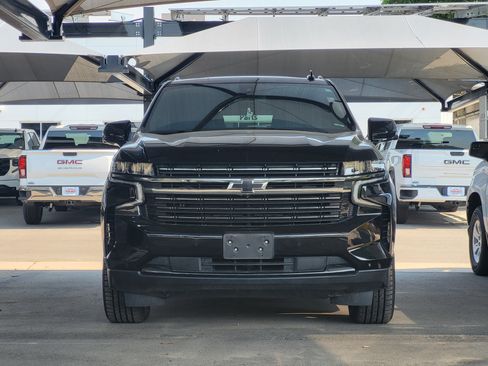 Used 2021 Chevrolet Tahoe RST w/ Luxury Package AWD/4WD image 2