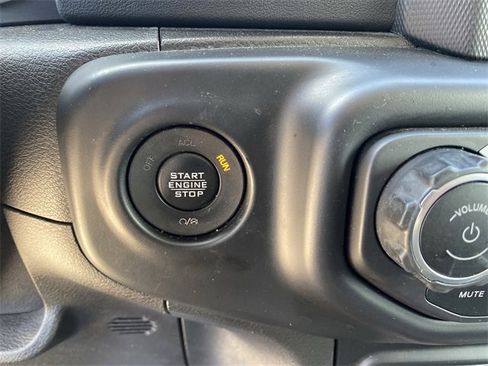 Used 2021 Jeep Gladiator Overland w/ Popular Equipment Package image 19