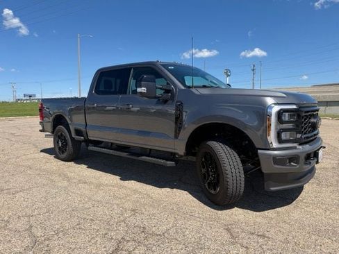 Used 2026 Ford F250 Lariat w/ Black Appearance Package AWD/4WD image 2
