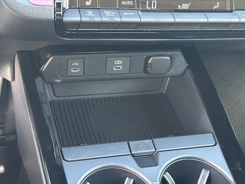 New 2026 Toyota Prius Plug-In Hybrid FWD image 25