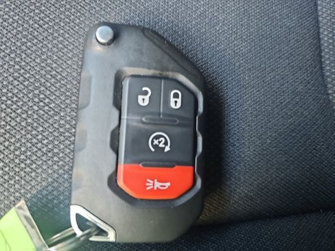 Used 2022 Jeep Wrangler Unlimited Sport AWD/4WD image 13