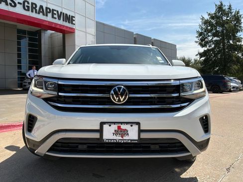 Used 2022 Volkswagen Atlas Cross Sport SE FWD image 3