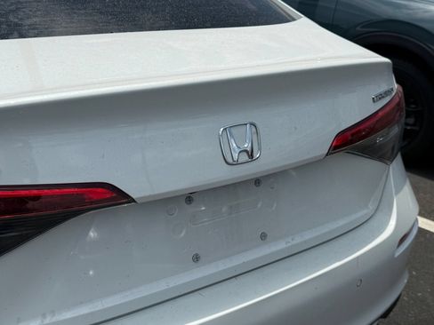 Used 2024 Honda Civic Touring image 10