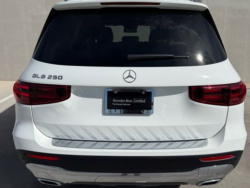 Used 2025 Mercedes-Benz GLB 250 image 4