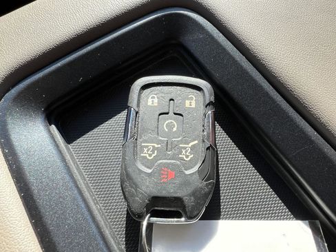 Used 2020 GMC Yukon XL SLT image 38