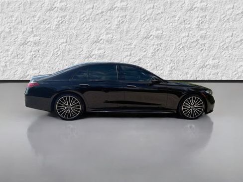 Used 2023 Mercedes-Benz S 580 4MATIC Sedan image 2