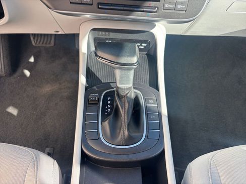 Used 2025 Hyundai Kona SEL image 41