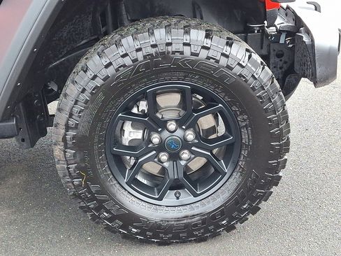 Certified 2025 Jeep Wrangler Willys image 8