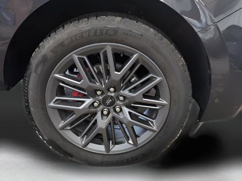 Used 2025 Ford Expedition Platinum w/ Stealth Performance Package image 27