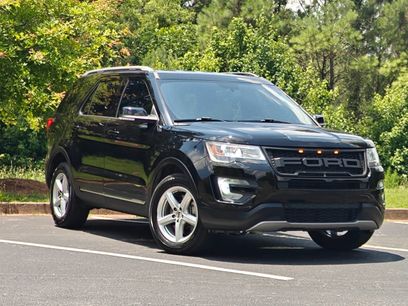 Used 2017 Ford Explorer XLT w/ Equipment Group 202A