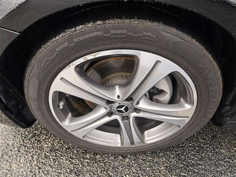 Used 2018 Mercedes-Benz E 300 image 17