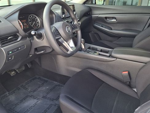 Certified 2022 Nissan Sentra S image 9