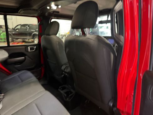 Used 2021 Jeep Wrangler Unlimited Sport AWD/4WD image 12