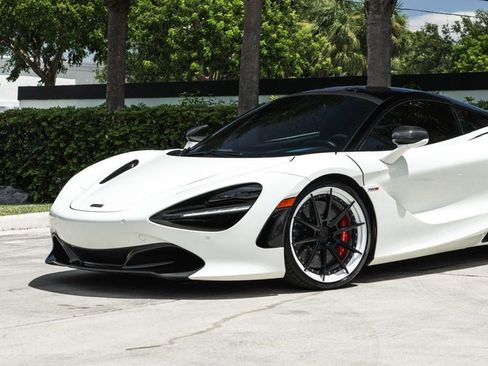 Used 2018 McLaren 720S Performance RWD image 2