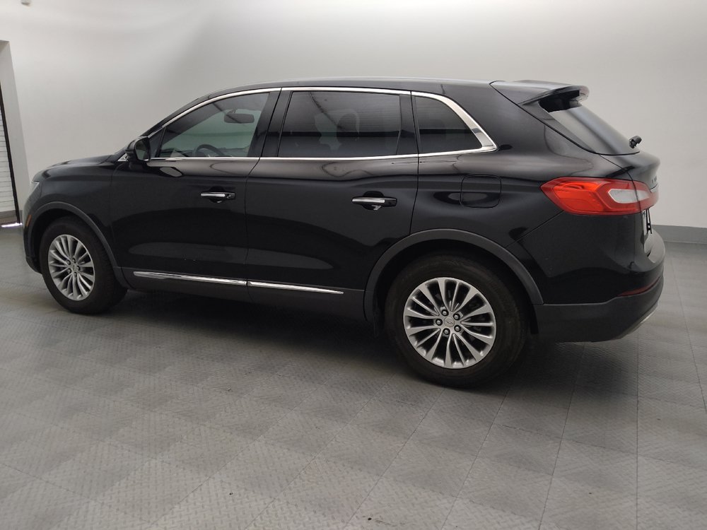 Used 2017 Lincoln MKX Select w/ Select Plus Package FWD image 3