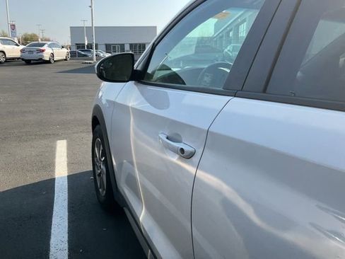 Used 2018 Hyundai Tucson SEL image 8