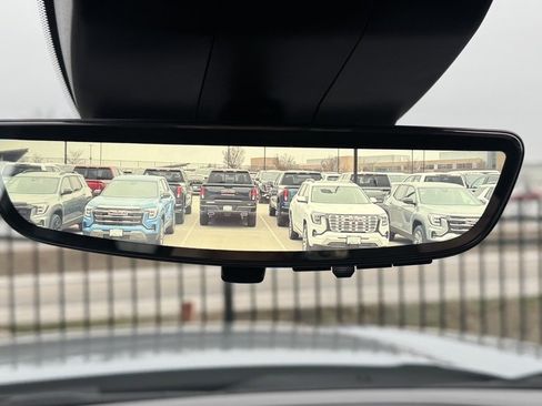 Used 2024 GMC Sierra 1500 Denali w/ Technology Package image 28