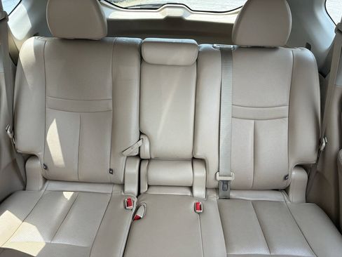 Used 2016 Nissan Rogue SL w/ SL Premium Package AWD/4WD image 12